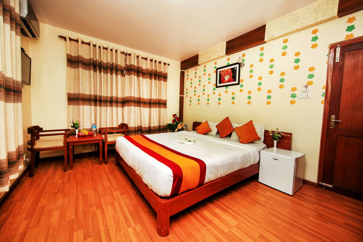 Select Comfort beds, in-room safe, individually decorated