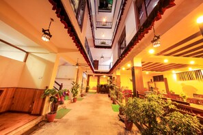Property entrance - Royal Kings Hotel (Kathmandu)
