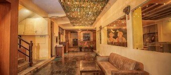 Royal Kings Hotel