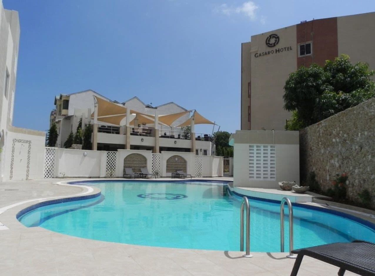 Outdoor pool, sun loungers