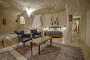 Suite | Premium bedding, minibar, in-room safe, free WiFi - Henna Hotel - Adults Only (Nevsehir)