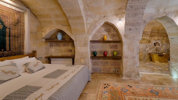 King Suite | 1 dormitorio, ropa de cama de alta calidad, minibar y caja fuerte