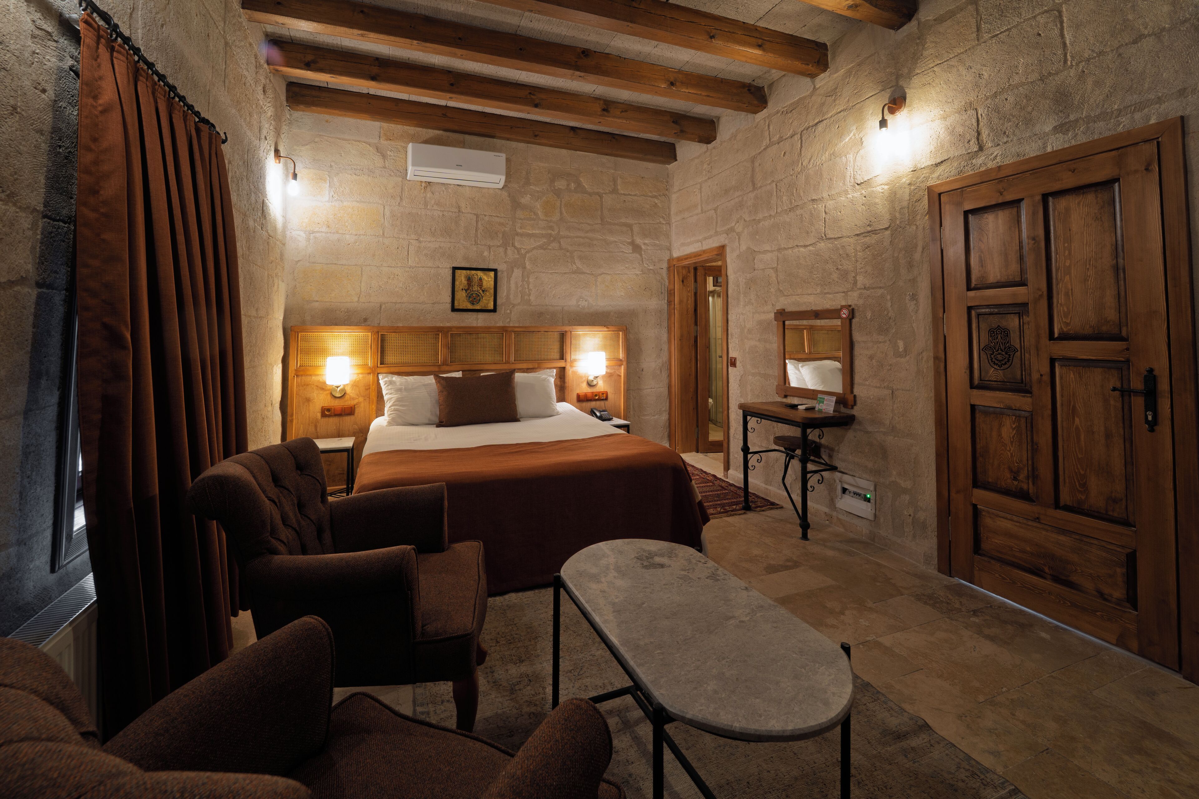 Rom – standard | Sengetøy av topp kvalitet, minibar, safe på rommet og wi-fi (inkludert)