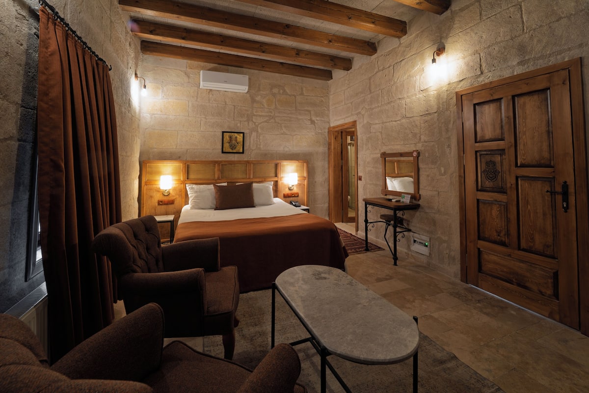 Rom – standard | Sengetøy av topp kvalitet, minibar, safe på rommet og wi-fi (inkludert)