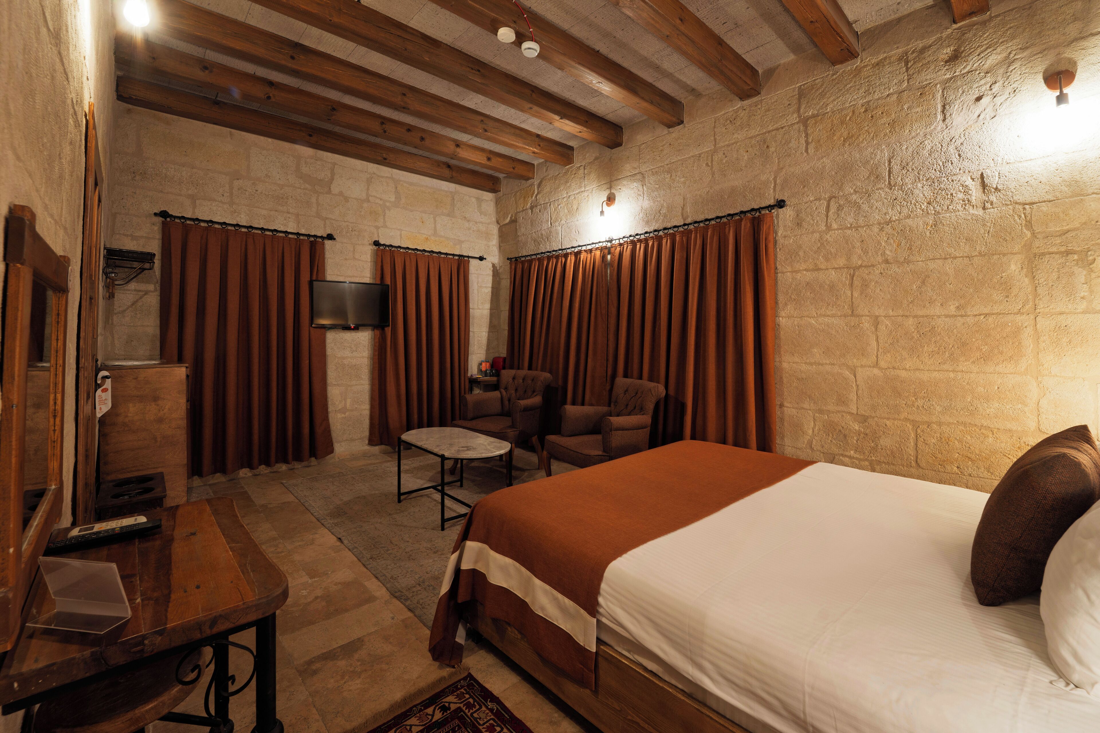 標準客房 | 高級寢具、迷你吧、客房內保險箱、免費無線上網