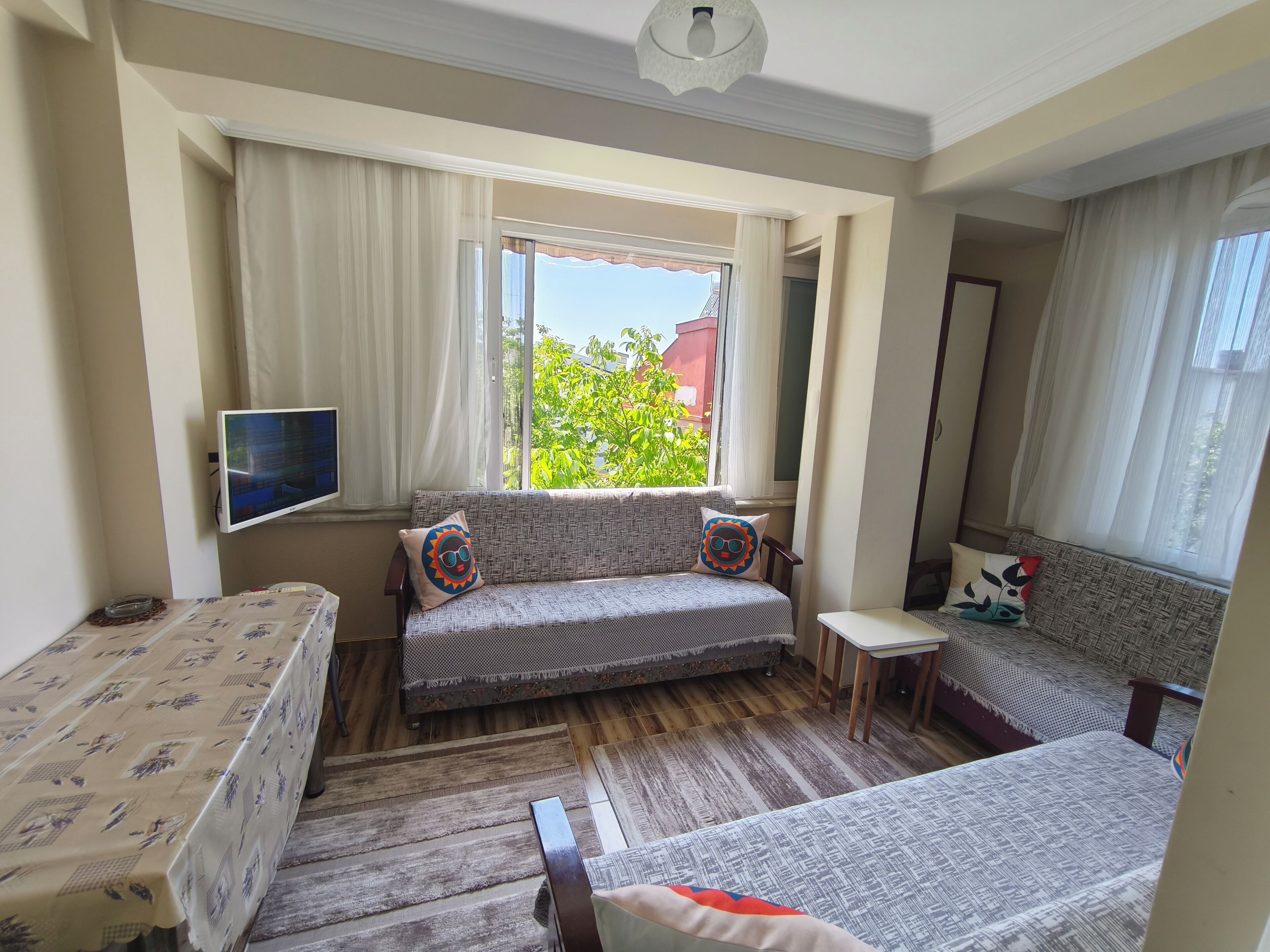 Chambre Familiale | Restauration dans la chambre