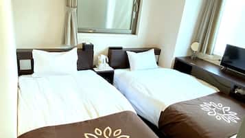 Business Twin Room, 2 Twin Beds, Non Smoking, City View | Down comforters, blackout drapes, soundproofing, iron/ironing board