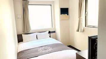 Business Double Room, 1 Double Bed, Non Smoking, City View | Down duvets, blackout curtains, soundproofing, iron/ironing board
