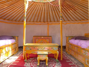 Yourte Rouge | Bed sheets - Moulin de la Jarousse - Les Yourtes (Angoisse)