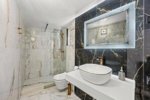Studio, Terrace | Bathroom | Hair dryer, towels - Apartments Knezovic (Rovinj)