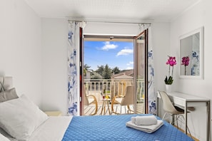 مكواة/لوح كي وواي فاي مجانًا وملاءات أسرّة