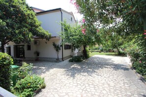 Interior entrance - Apartments Lara (Rovinj)