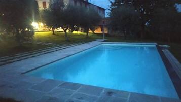 Piscina stagionale all'aperto