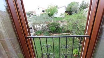 Lägenhet - 1 sovrum | Utsikt mot trädgården