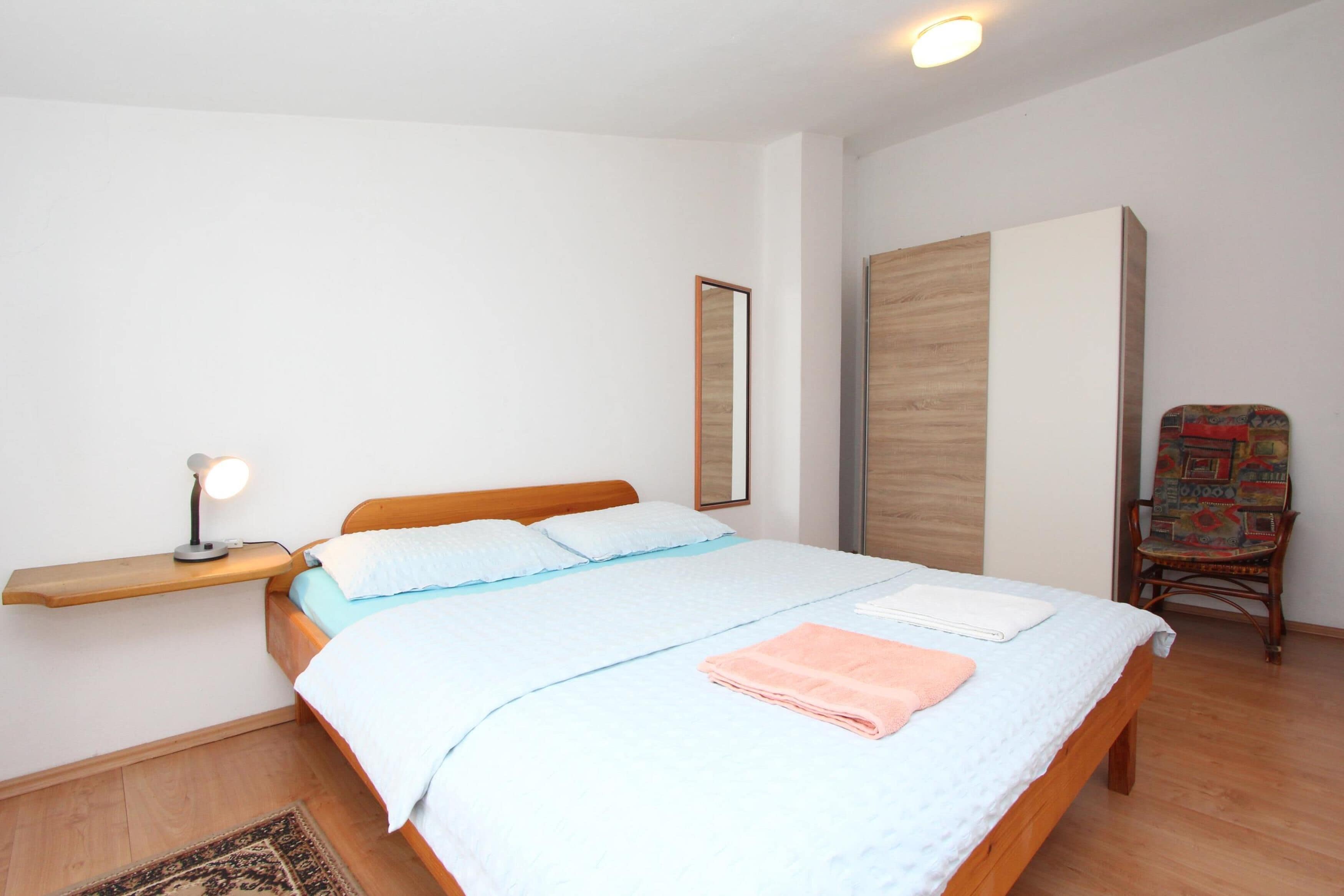 Apartment, 2 Bedrooms (4) | Iron/ironing board, free WiFi, bed sheets