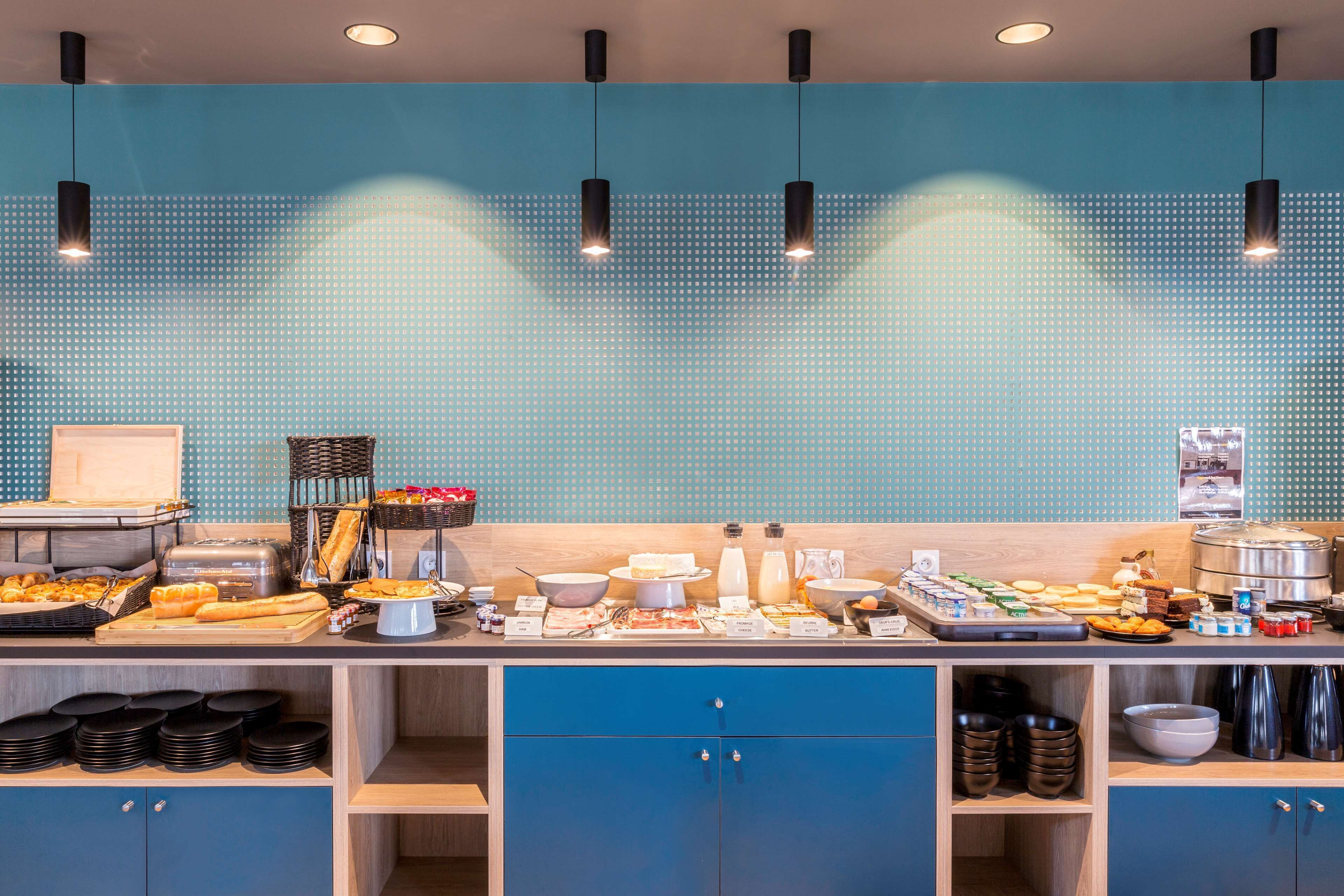 daily buffet breakfast (eur 15 per person)