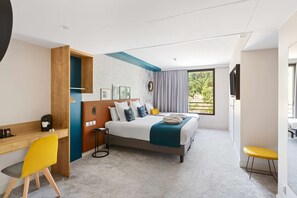 Standard Room, 1 Queen Bed, Non Smoking (with Sofabed) | Premium bedding, in-room safe, individually furnished, desk - Best Western Dijon Quetigny (Quetigny)