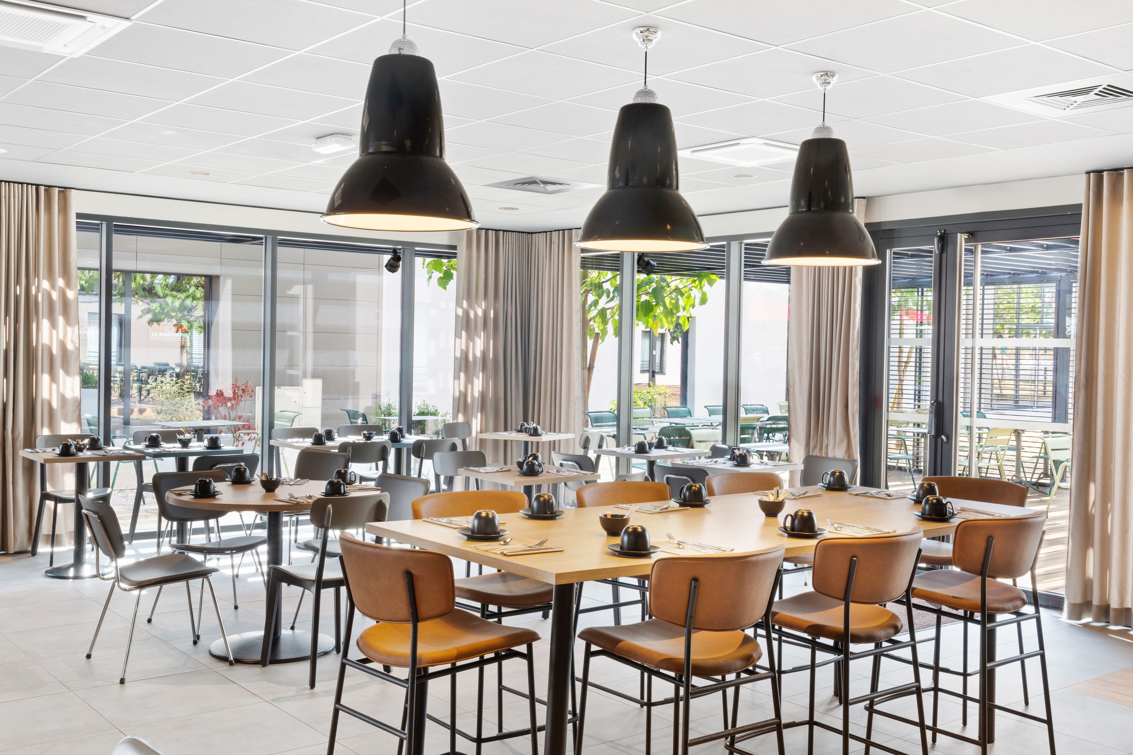 Desayuno buffet todos los días (EUR 15 por persona) 