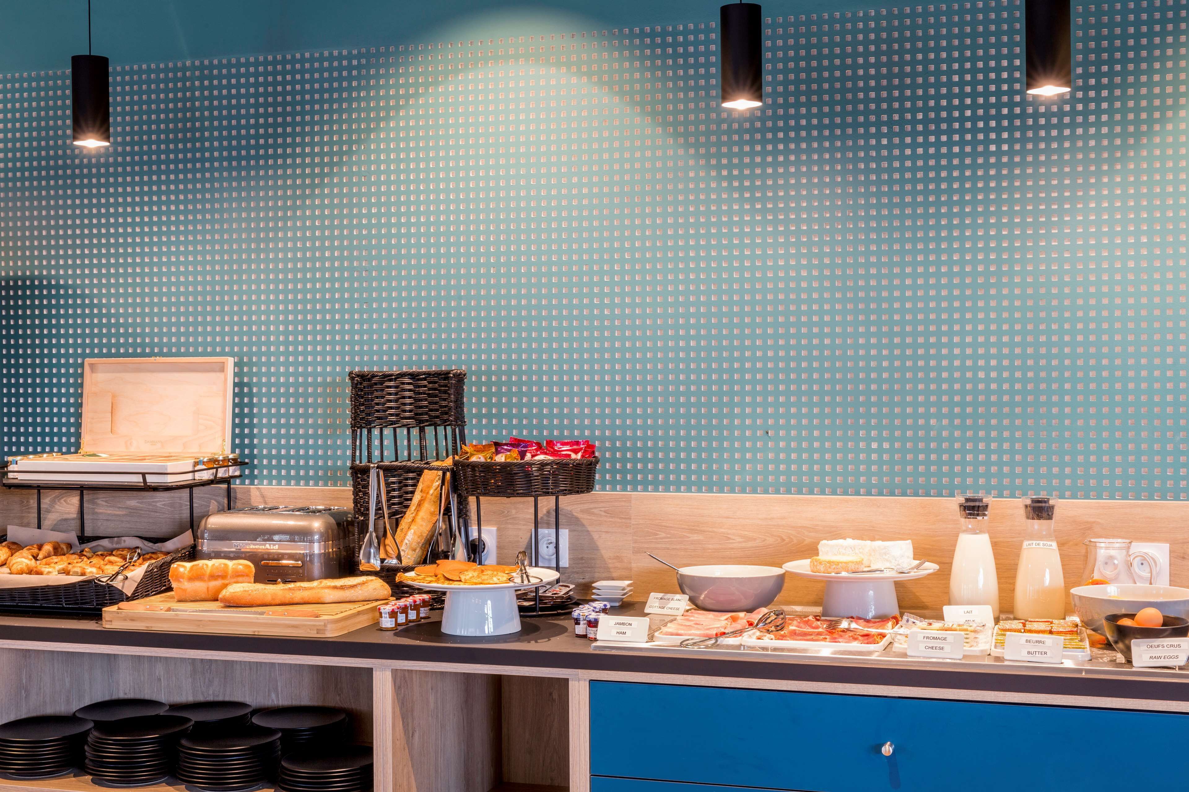 daily buffet breakfast (eur 15 per person)