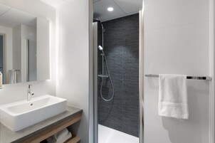 Articles de toilette écologiques, serviettes fournies