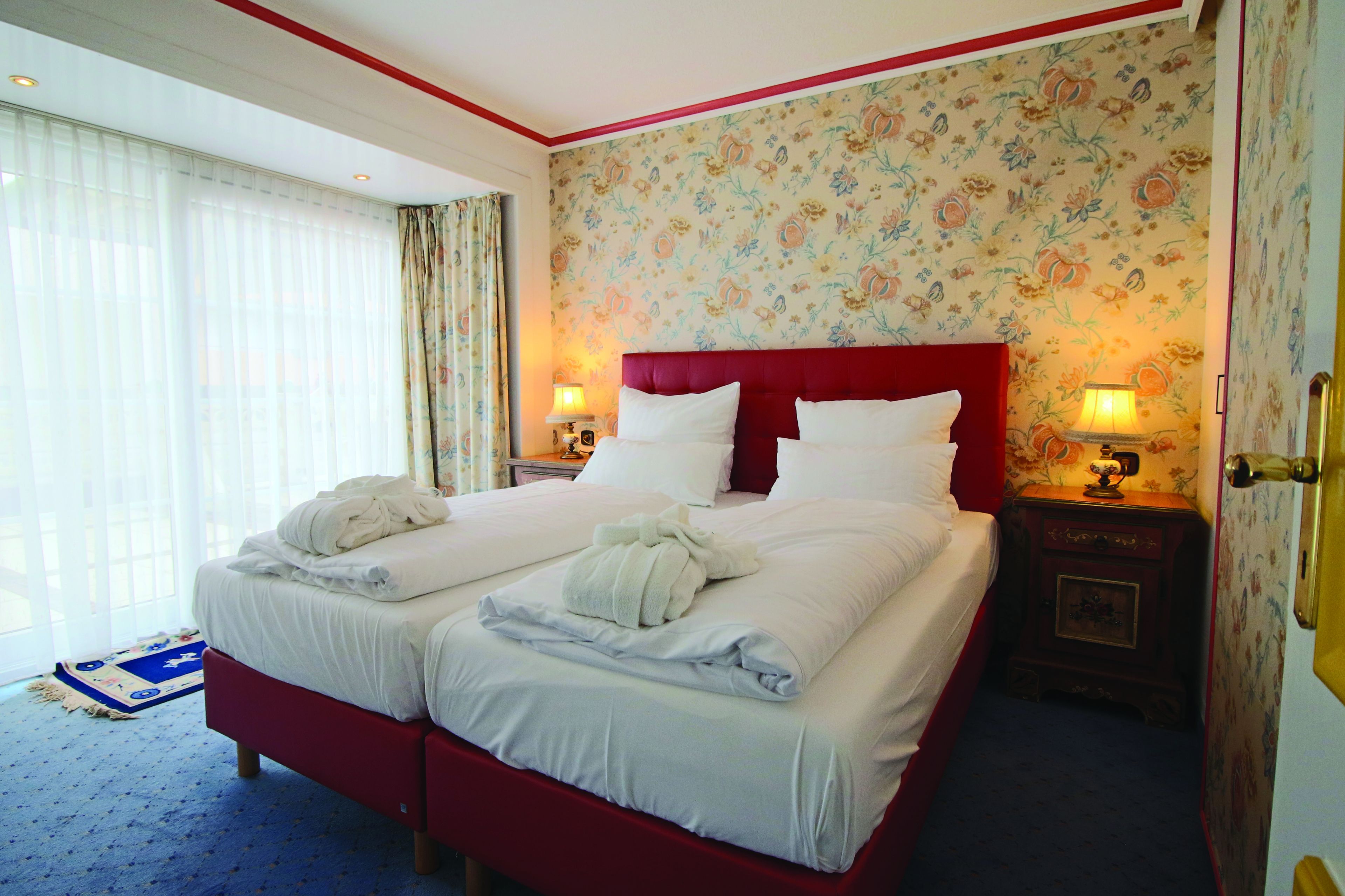 Family Room | In-room safe, desk, iron/ironing board, free cribs/infant beds