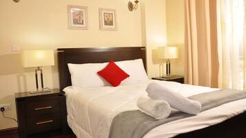 1 bedroom, desk, laptop workspace, free WiFi