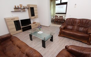 Comfort Apartment, 2 Bedrooms | Living area | TV - Apartments Maruchita (Rovinj)