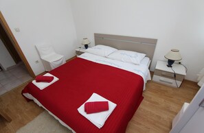 Apartment, 2 Schlafzimmer, Balkon | Bügeleisen/Bügelbrett, kostenloses WLAN, Bettwäsche