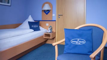 Standard Single Room | Langsir/tirai gelap terus, kalis bunyi, Wi-fi percuma, cadar katil