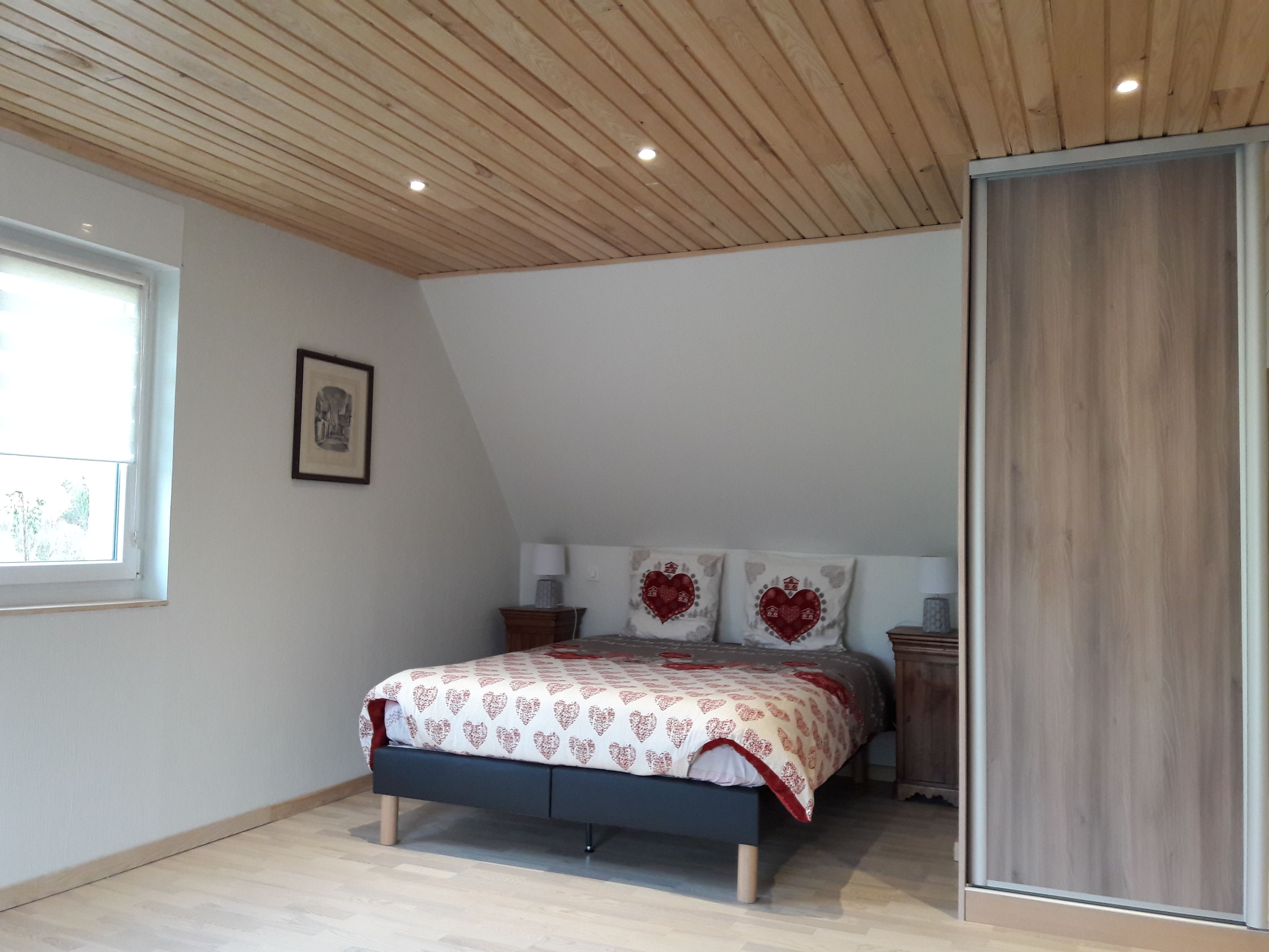 Comfort Suite, Non Smoking, Private Bathroom | Premium bedding, individually decorated, individually furnished, desk