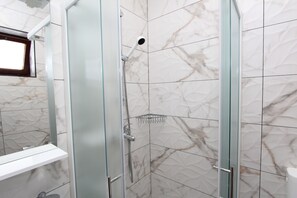 Double Room | Bathroom