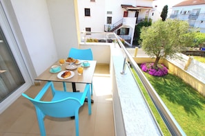 Studio, balcon (1) | Terrasse/Patio