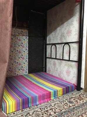 1 chambre, fer et planche à repasser, Wi-Fi, draps fournis