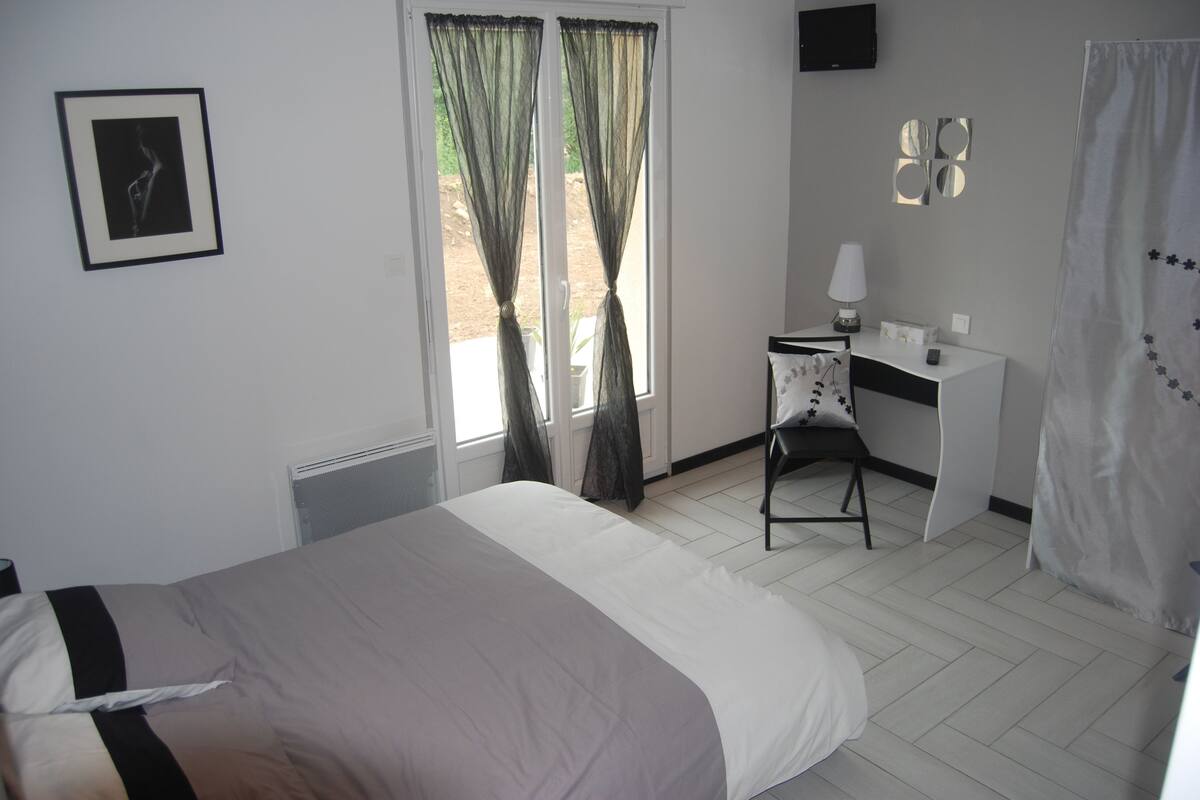 Habitación doble | Decoración individual y mobiliario individual