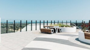 Terrace/patio - Stylish Melbourne Pad with Pool, Gym & Parking (Melbourne)