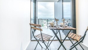 Unclassified image, 3 of 18, button - Cosy 1 Bedroom Apartment With Scenic View (South Brisbane)