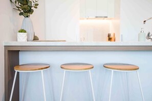 Deluxe Apartment, 2 Bedrooms | Private kitchen | Fridge, microwave, oven, stovetop - Breathtaking Views in Spotless Luxury Apartment (Fortitude Valley)