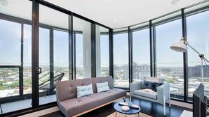 Deluxe Apartment, 2 Bedrooms | Living room