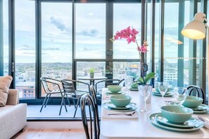 Deluxe Apartment, 2 Bedrooms | In-room dining