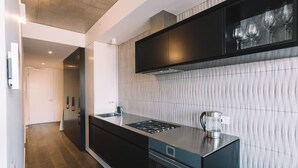 Private kitchen - Designer Apartment - 5 min to CBD, St Kilda and Albert Park (South Melbourne)