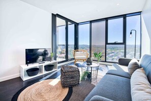 Deluxe Apartment, 1 Bedroom | Living room - Luxe Living in Fortitude Valley with Pool & Gym (Fortitude Valley)