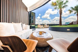 Sun deck
