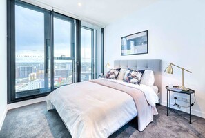 Deluxe Apartment, 1 Bedroom - Your Perfect Escape Pool, Gym, 4 guests (Fortitude Valley)