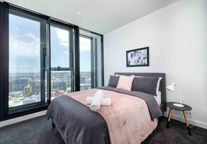 Deluxe Apartment, 1 Bedroom | 1 bedroom, in-room safe, iron/ironing board, free WiFi - Fabulous Premium Skyscraper Apartment w/ Pool (Fortitude Valley)