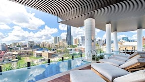 Unclassified image, 5 of 33, button - Cheerful Apartment with Infinity Pool & Gym (Fortitude Valley)