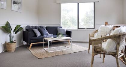 Luxe 4 Bedroom Entertainer for 13 in Anglesea