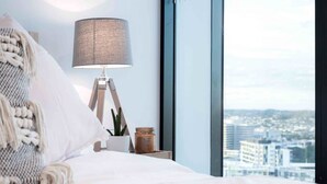 Deluxe Apartment, 1 Bedroom - Stylish Pad with Balcony & Pool (Fortitude Valley)