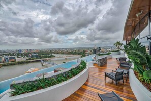 Sun deck