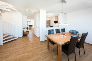 Duplex | Vardagsrum | Platt-tv