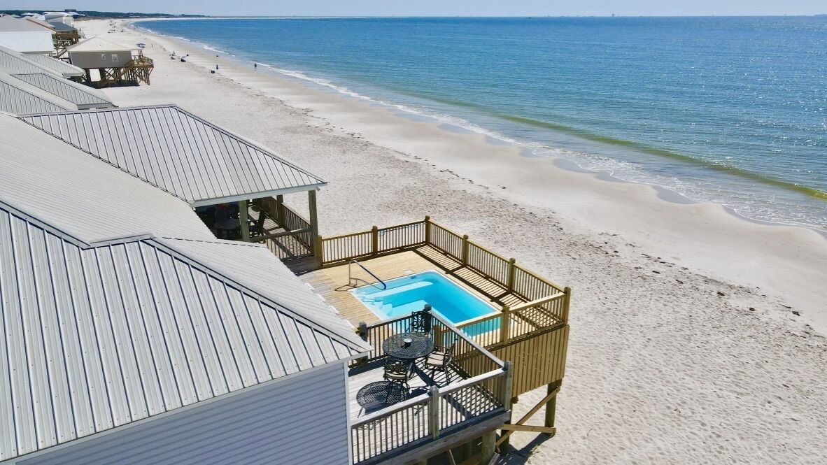 Ocean Serenade- Gulf Front, Pool, Pets Welcome